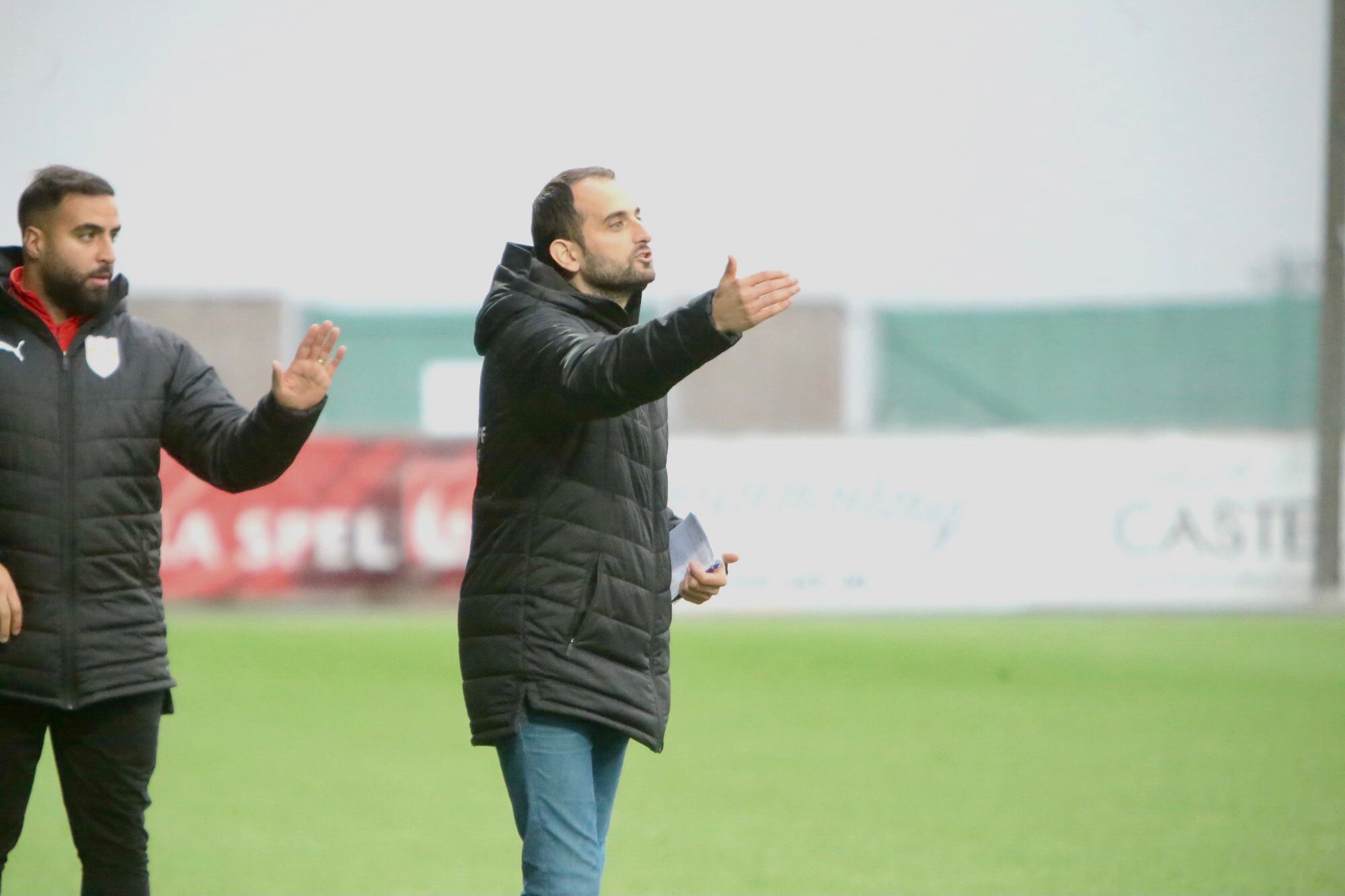 Johan David och Martin Augar i matchen mot Arameisk-Syrianska IF. [Foto: Morris Esa].