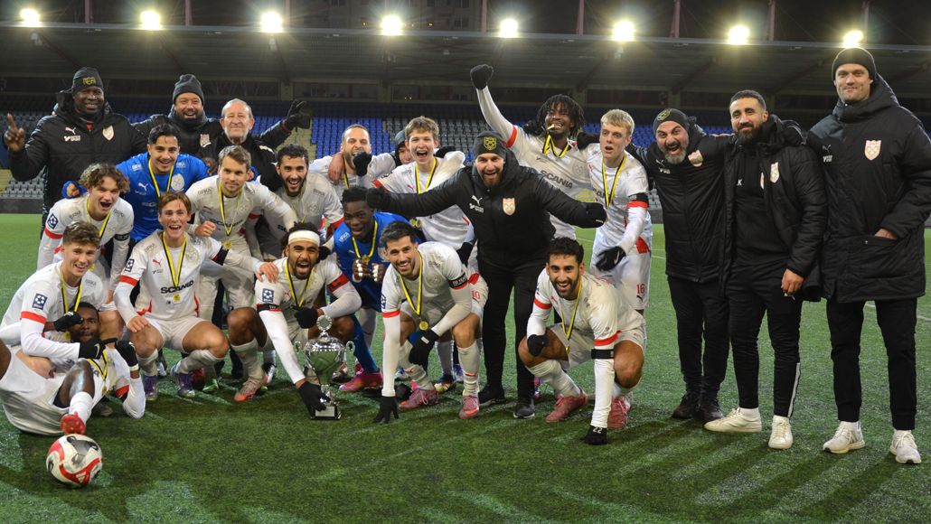 Titel och ära var säkrade och pokalen åkte med laget tillbaka till Södertälje