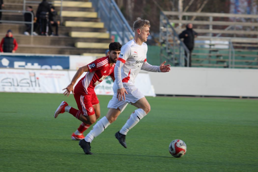 Målskytten Linus Hillemar i full rulle