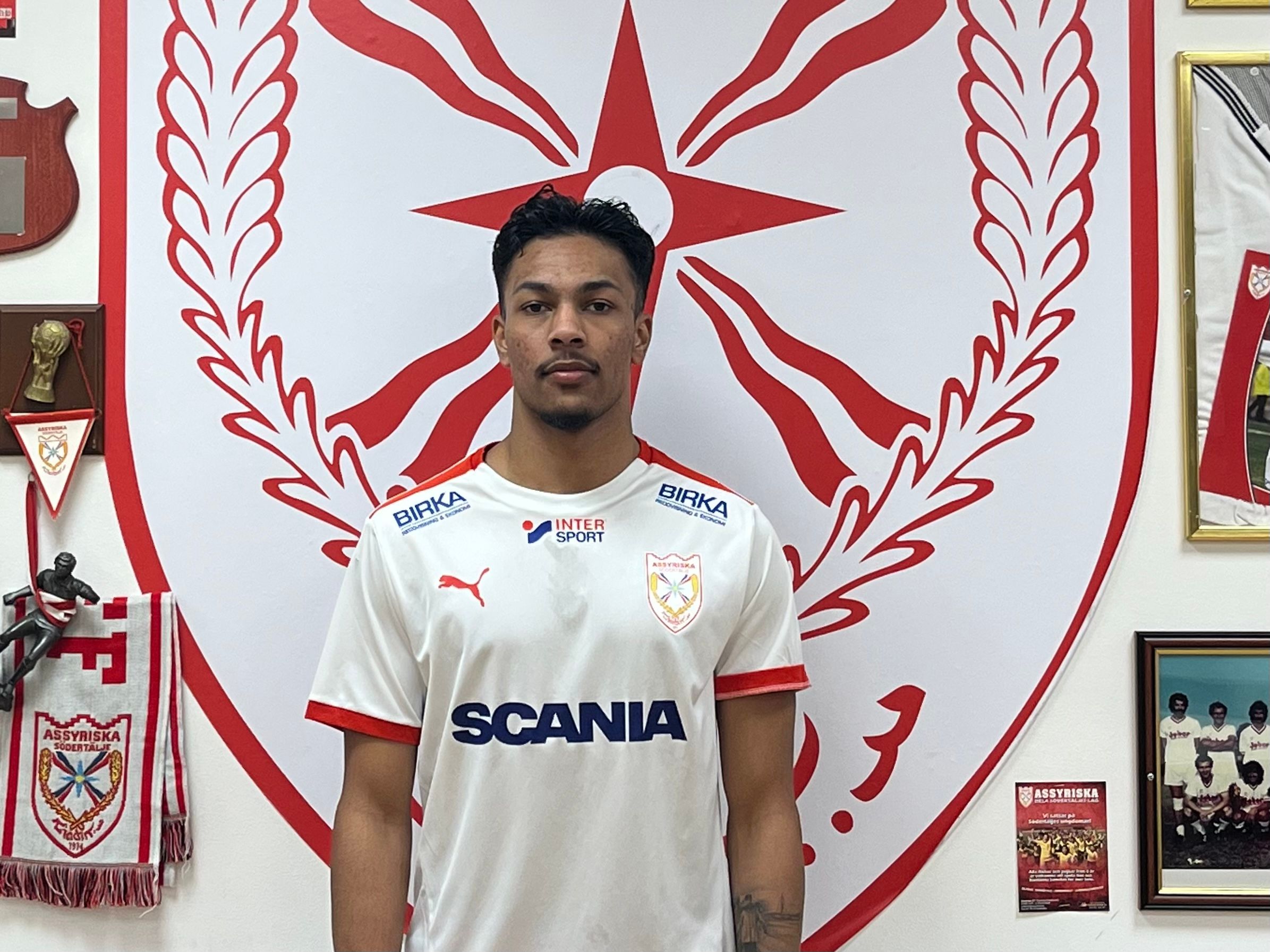 Ytterback klar för Assyriska FF