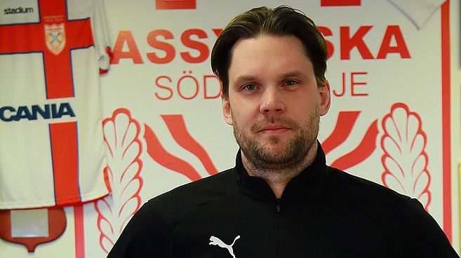 Anders Pense tror på att laget kommer att följa sitt arbetsätt och vara mycket effektivare i dagens match mot Huddinge IF.  [FOTO: Morris Esa]