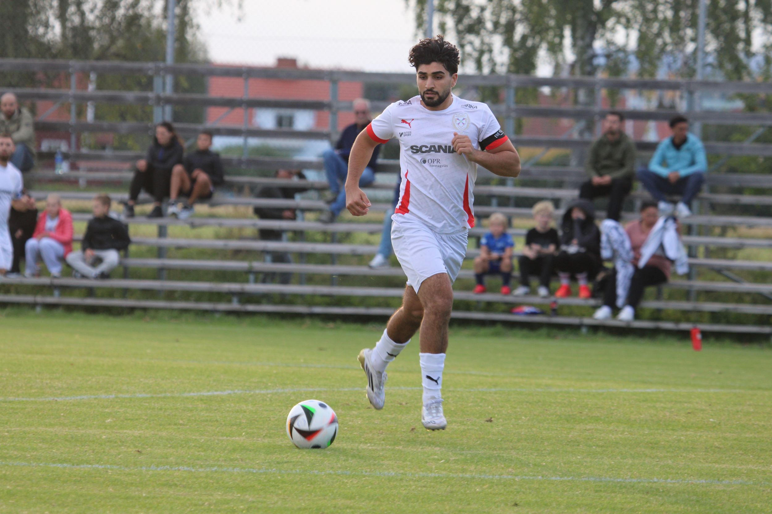 Lukas Hackå hoppade in och fick göra debut i seriespel.