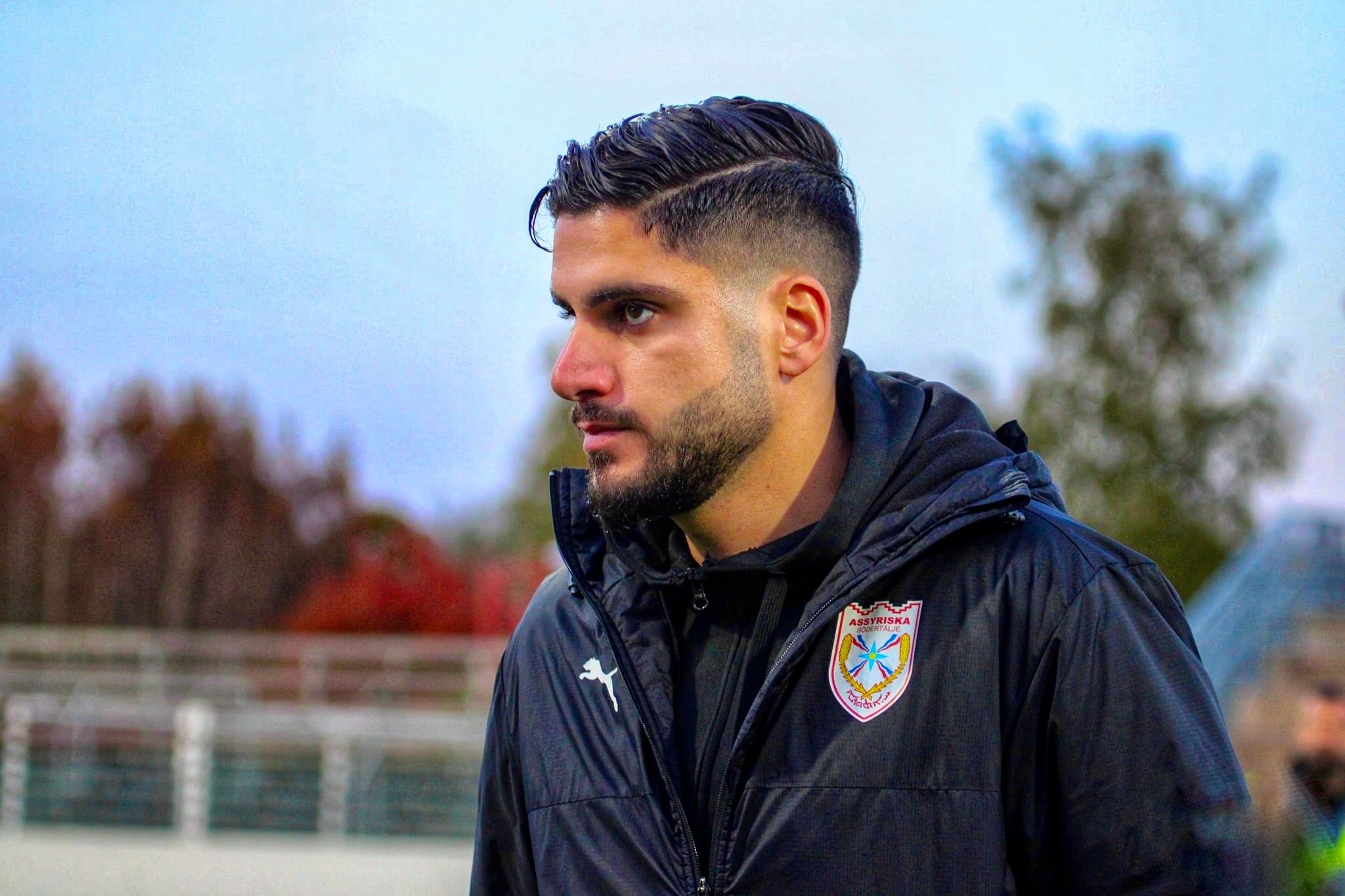 Sportchefen Nemrud Awrohum leder arbetet med att bygga framtidens lag.