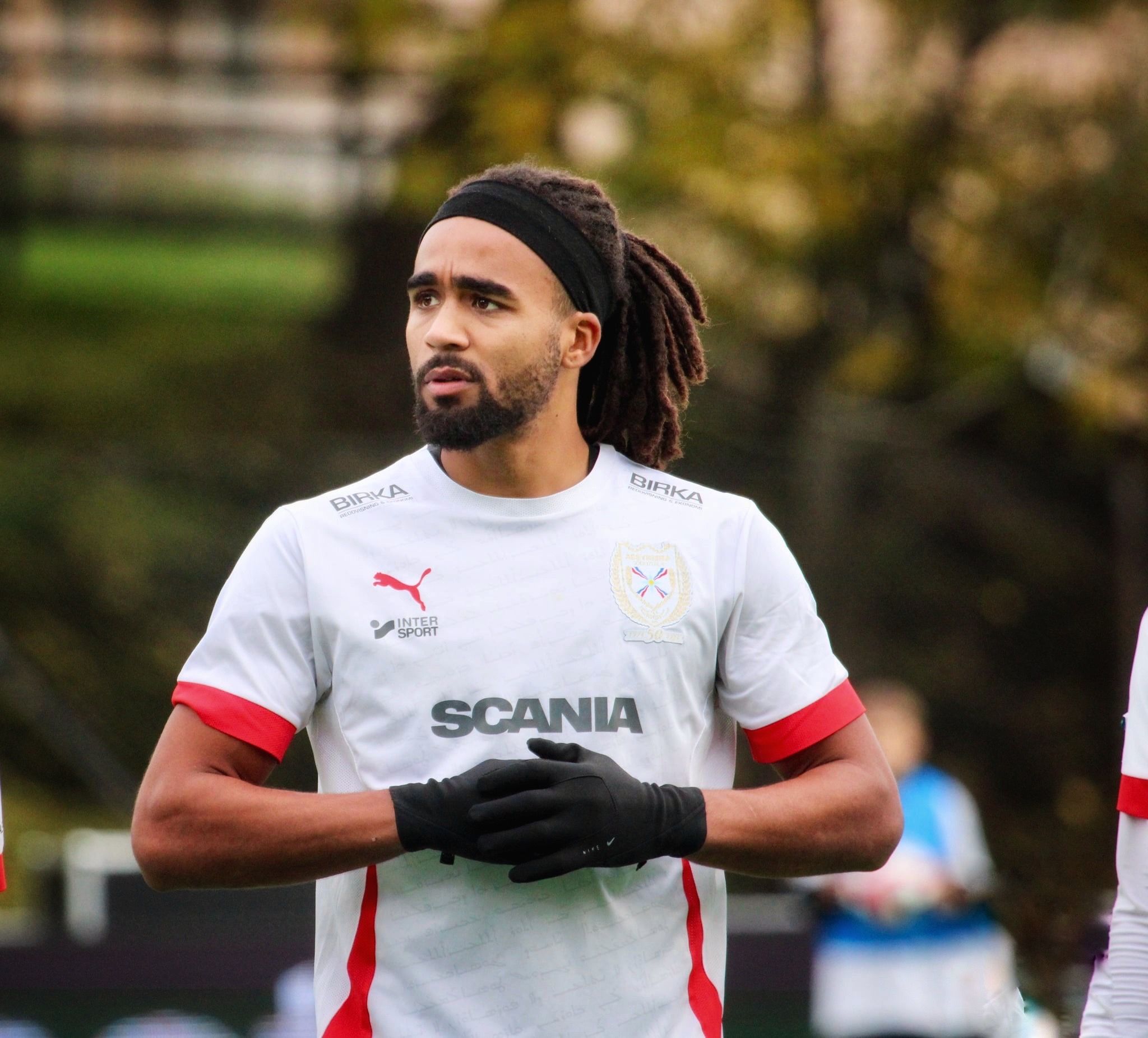 “Jag kommer alltid ha Assyriska och alla supportrar i hjärtat – på återseende!” säger CJ.