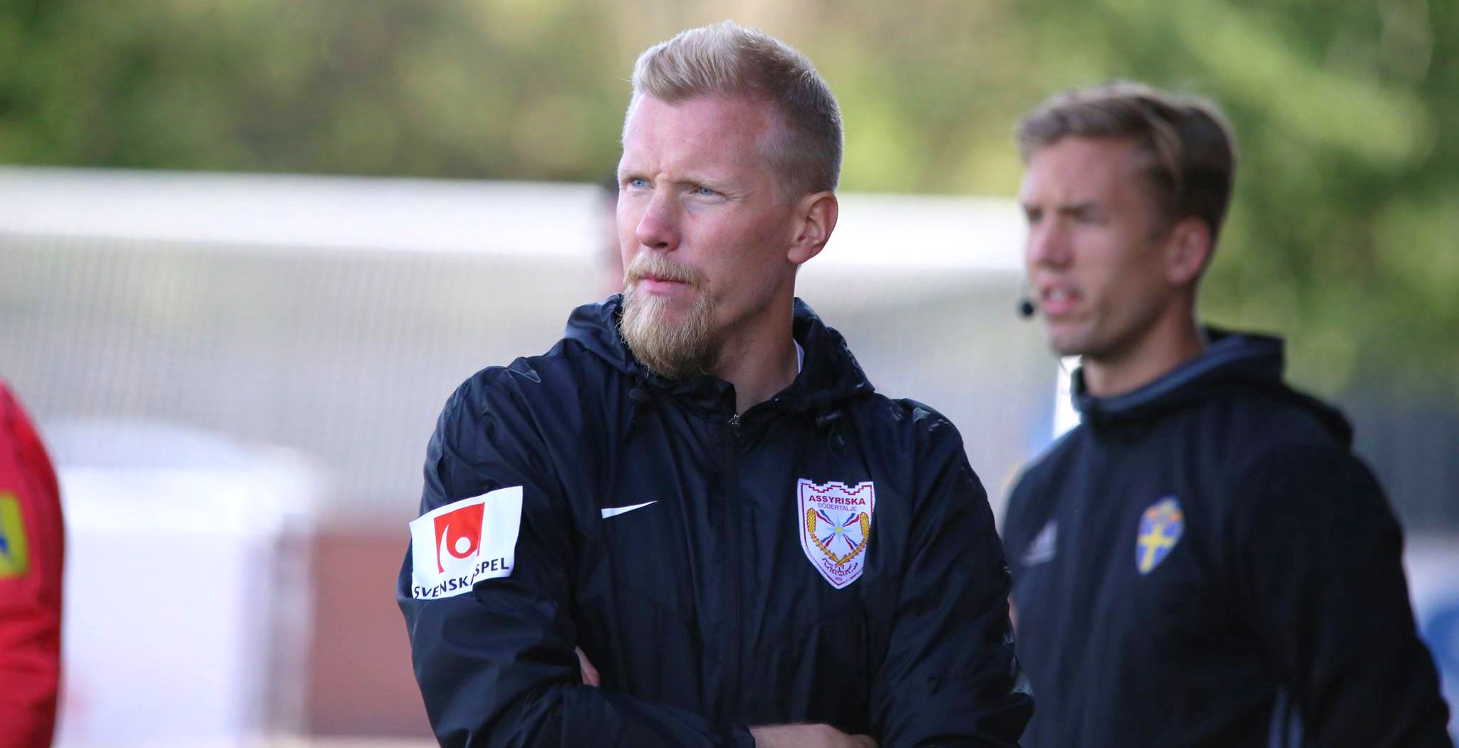 Assyriskas huvudtränare Fredrik Samuelsson åker tillsammans med laget till Göteborg för att plocka tre poäng.